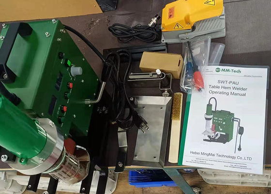 プールのための防水巻かれた材料2.3kwのテーブルのスポット溶接機械に屋根を付けること