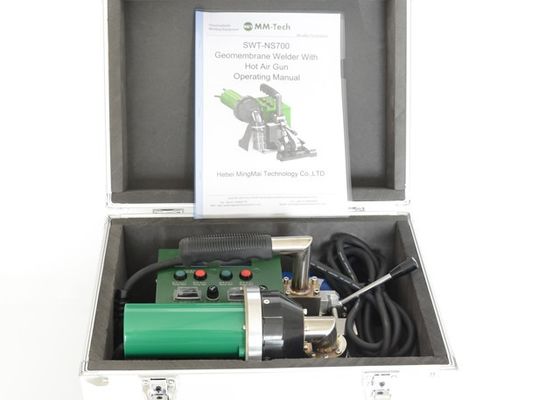 SWT - NS700 3000W 0.2 - 2.0の厚さの緑のタイプGeomembraneの溶接機